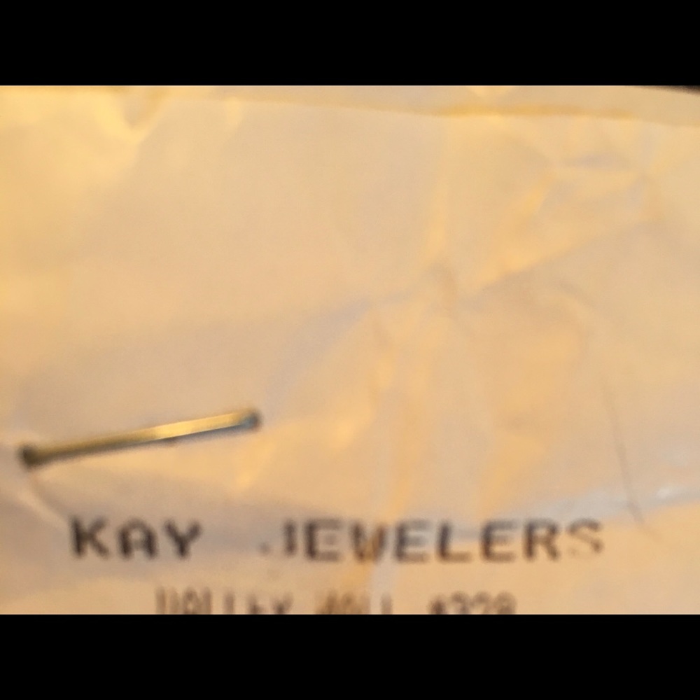 Engagement Ring - Picture 7 of 9
